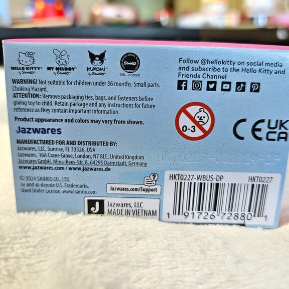 New Gold Hello Kitty Metal Die-Cast Figurine - Picture 2 of 2